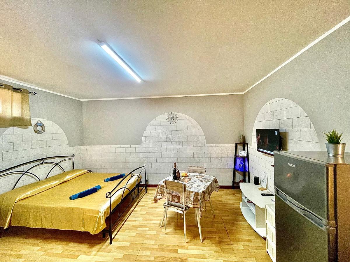 Monolocale Deluxe A 2,7 Km Dal Mare Per 2 Persone Lägenhet Siderno Exteriör bild